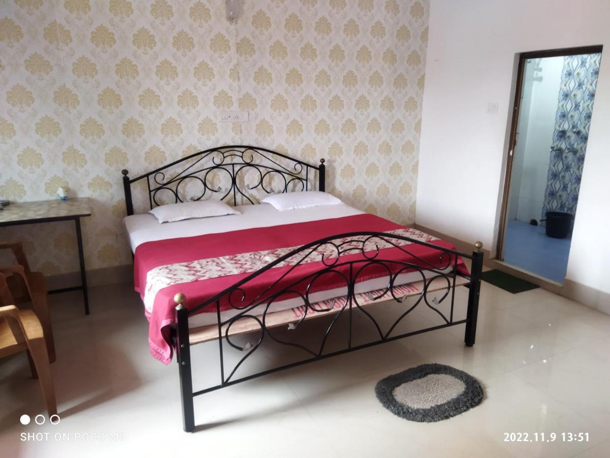 Hotel Well Inn Puri Kültér fotó