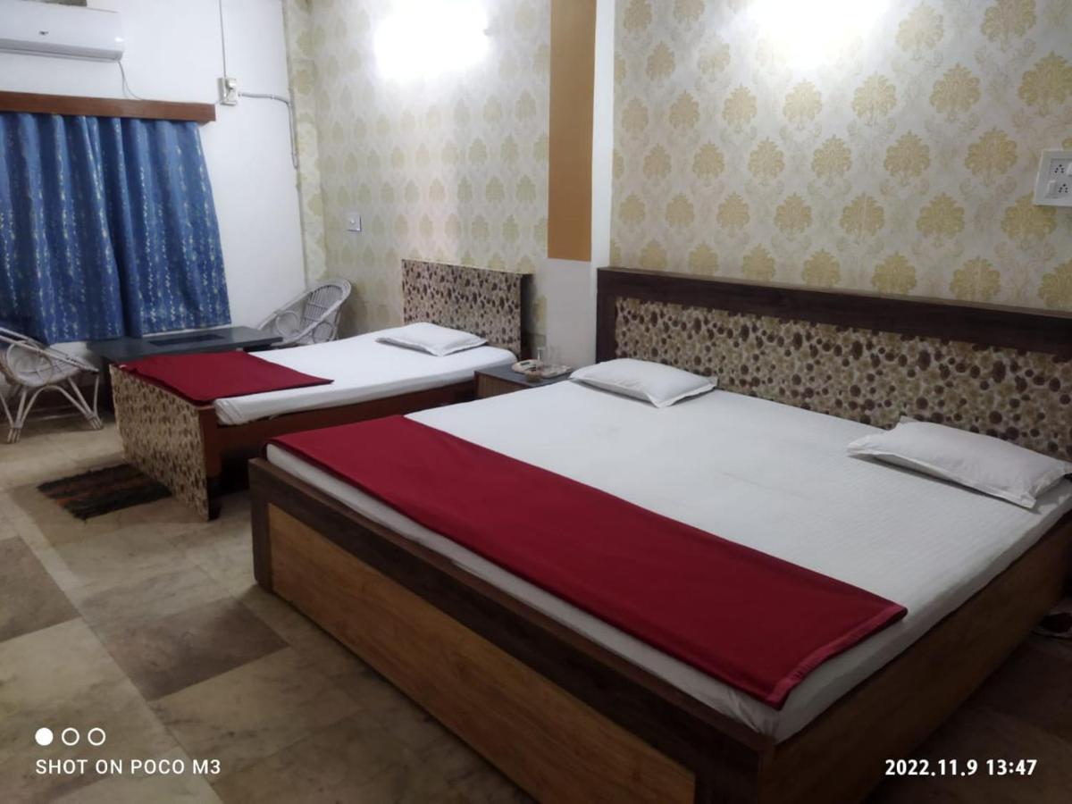 Hotel Well Inn Puri Kültér fotó
