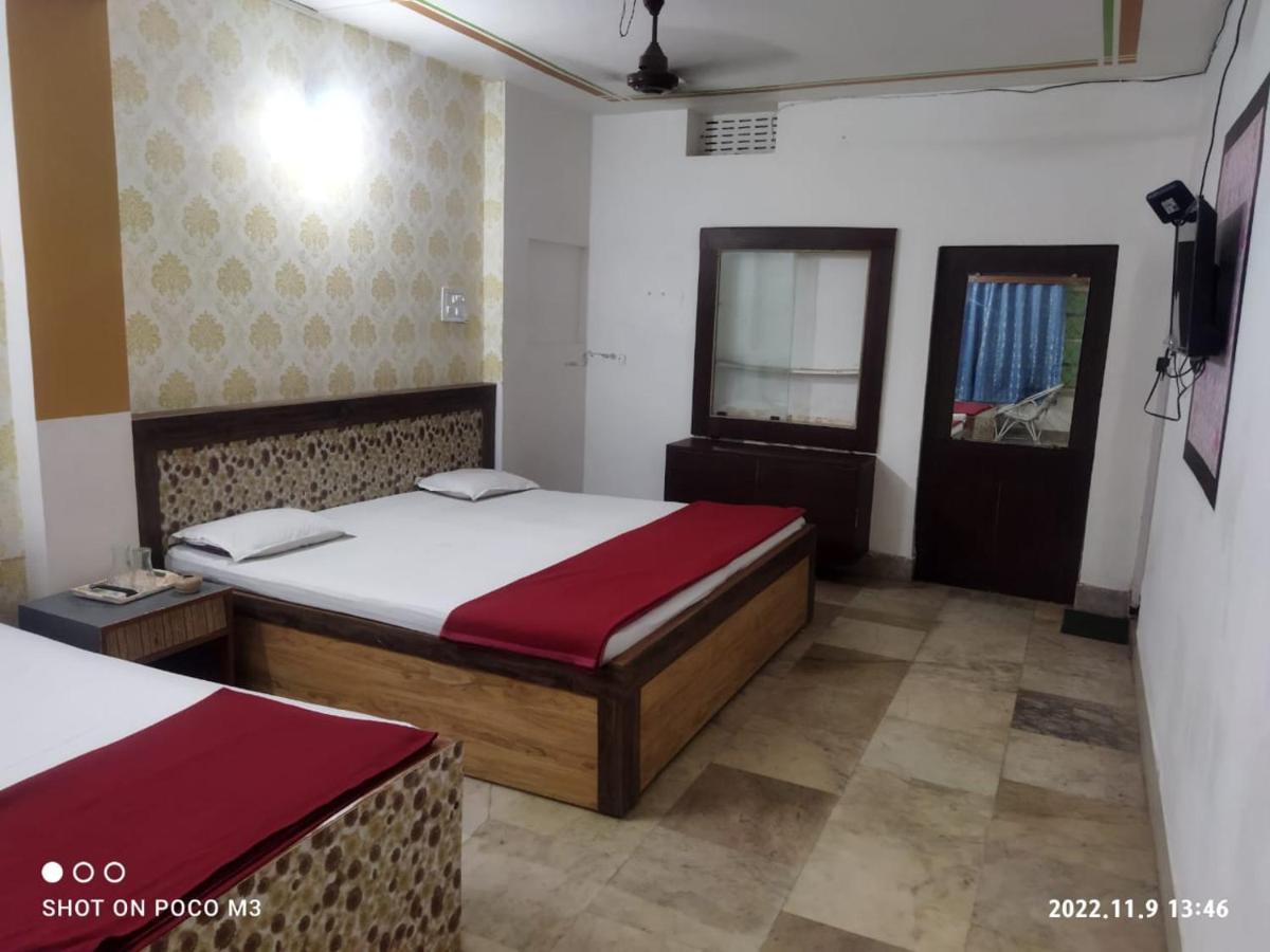 Hotel Well Inn Puri Kültér fotó